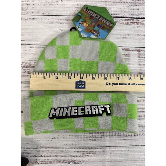 Minecraft Embroidered Green Gray Check Cuffed Beanie New - Picture 7 of 8